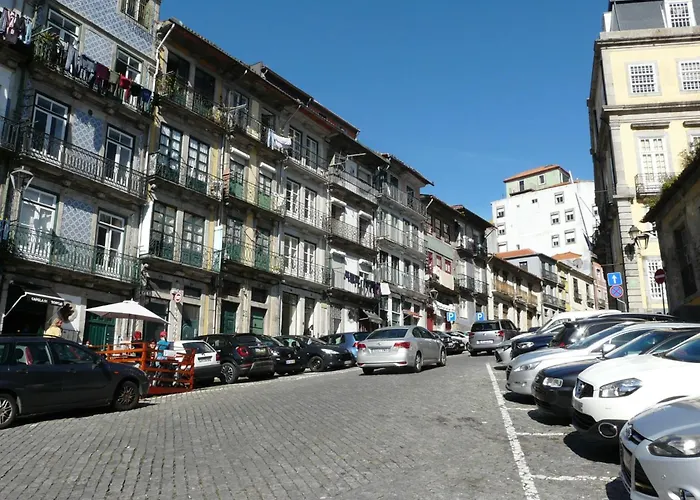 Porto Downtown Taipas